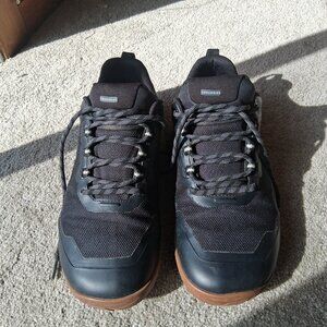 Like New Groundies All Terrain Low 2.0